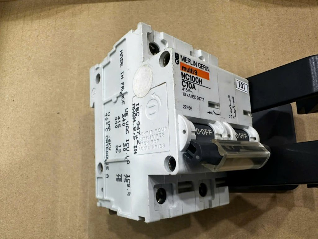 27256 4p 10a