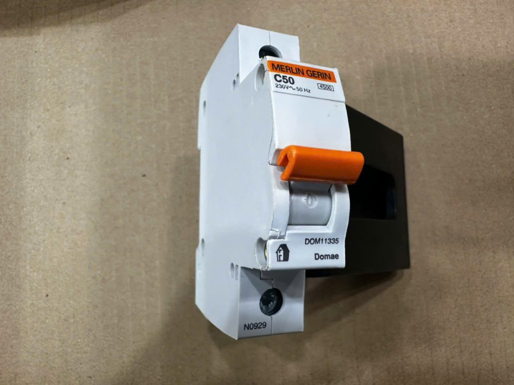 Dom 11335 1p 50a